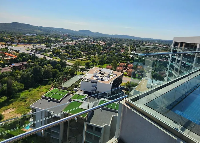 Menlyn Maine Trilogy 10Th Floor Apartment With Balcony