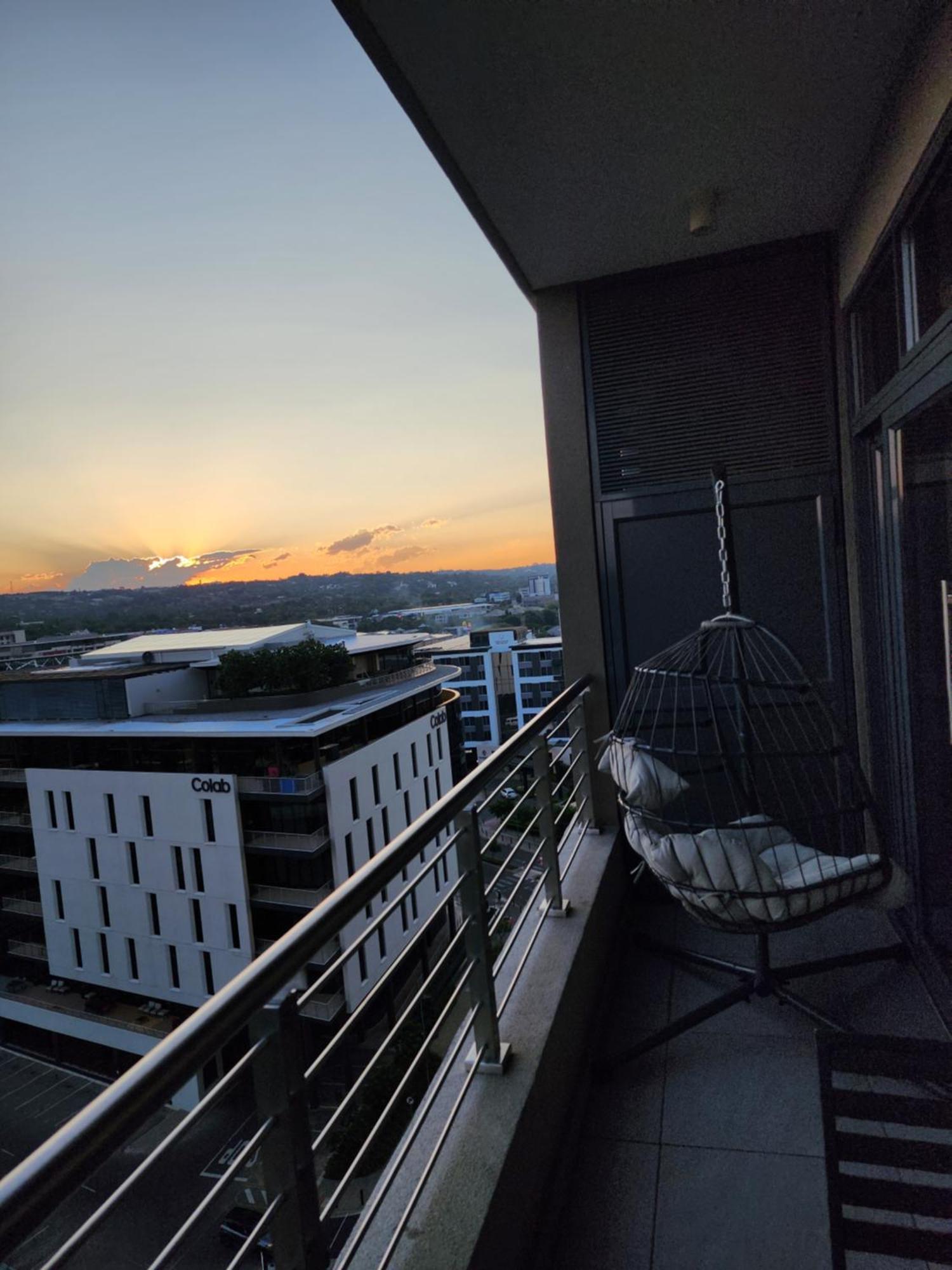 Menlyn Maine Trilogy 10th Floor With Balcony *