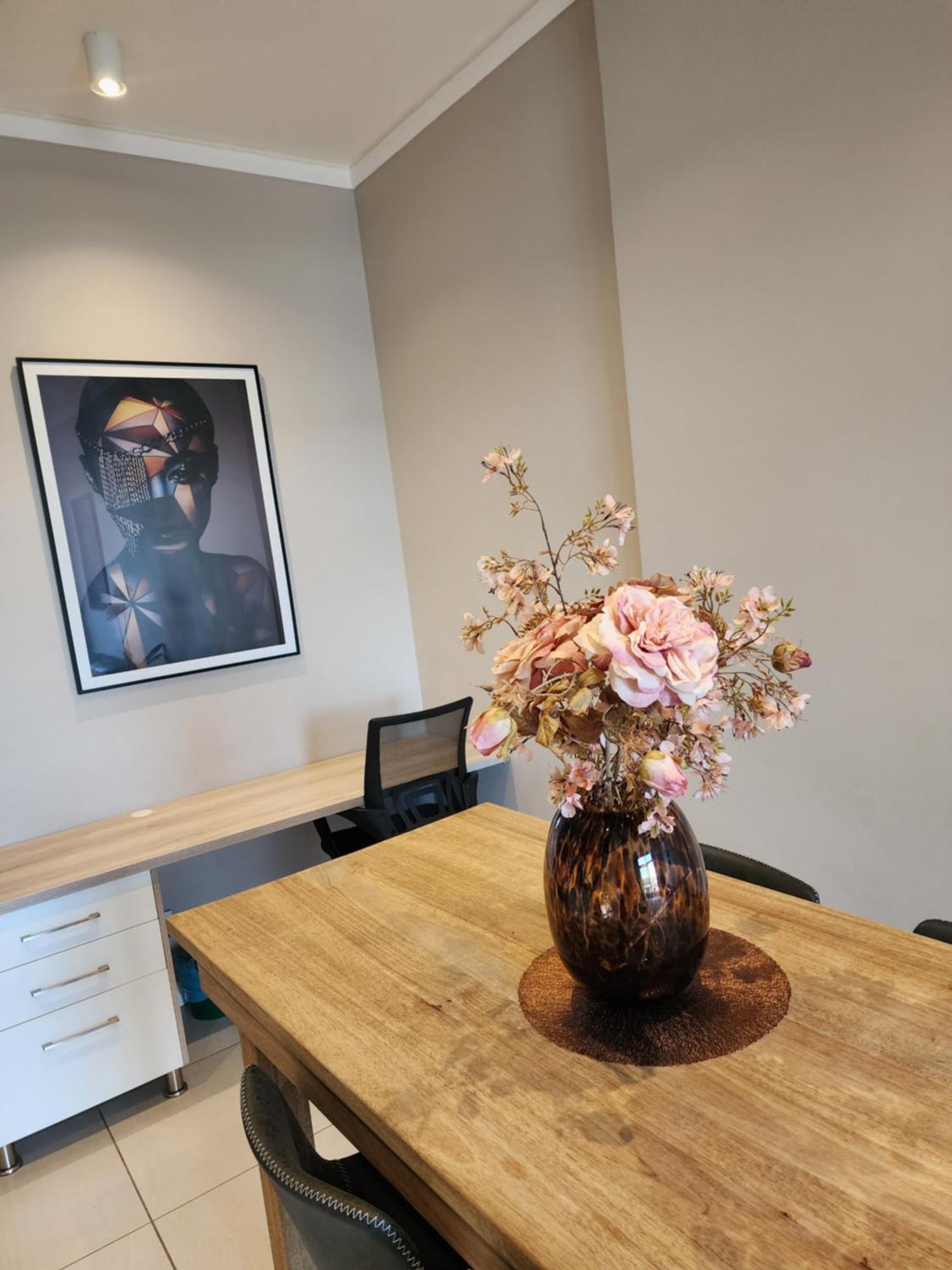 Menlyn Maine Trilogy 10th Floor With Balcony *