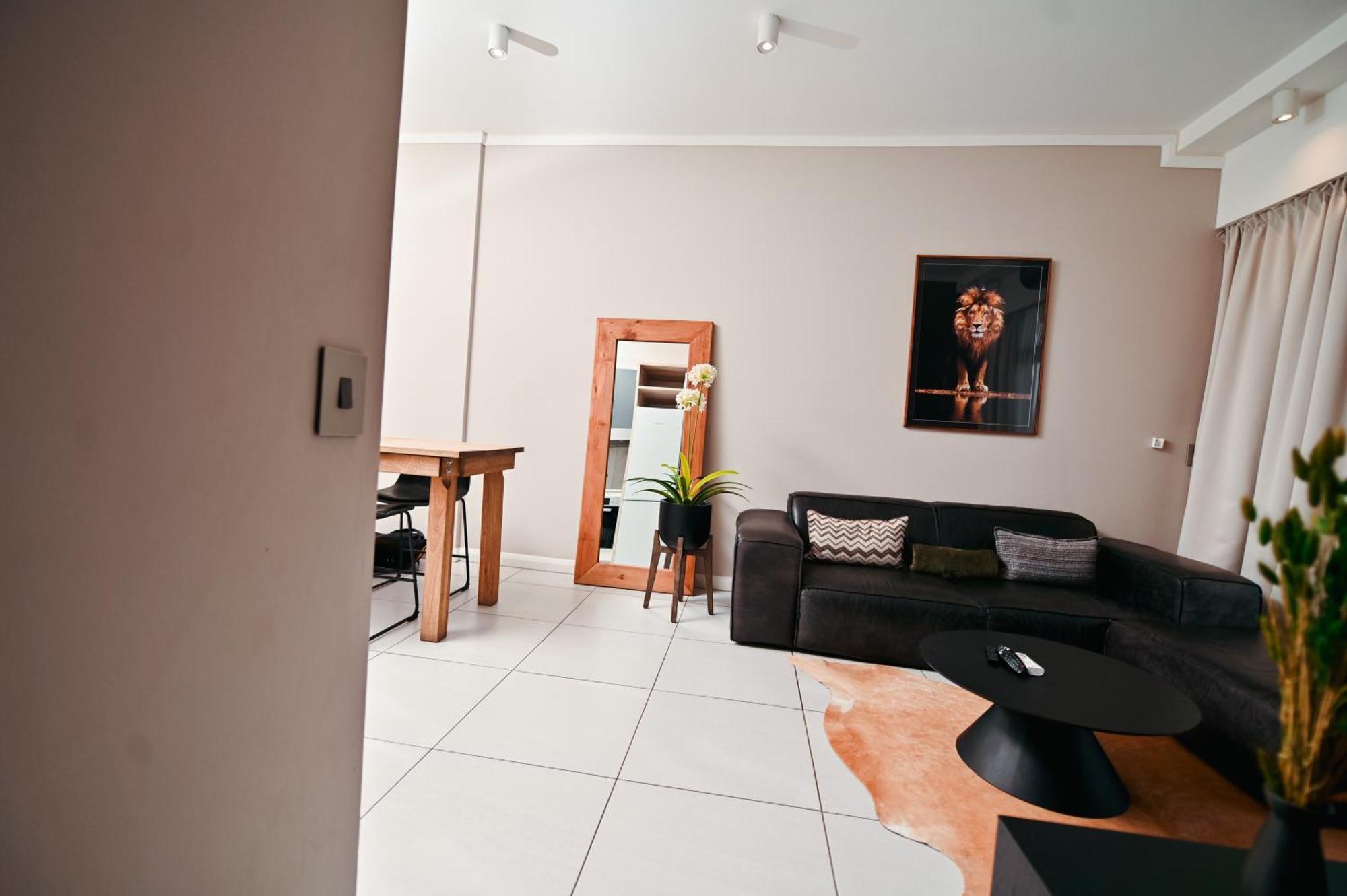 Menlyn Maine Trilogy 10th Floor With Balcony Pretoria-Noord