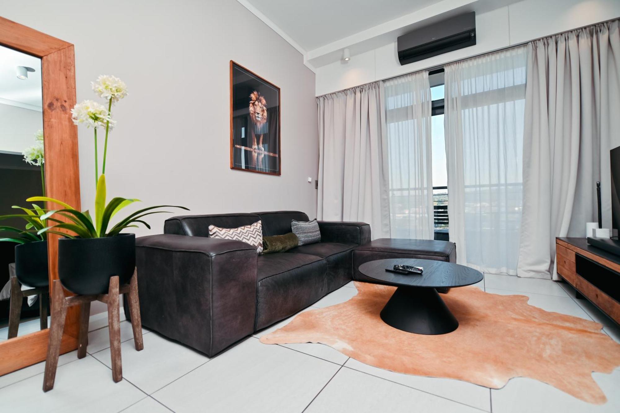 Menlyn Maine Trilogy 10th Floor With Balcony Appartement